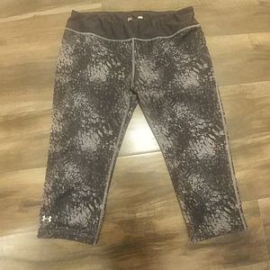 Under Armour cropped workout pants